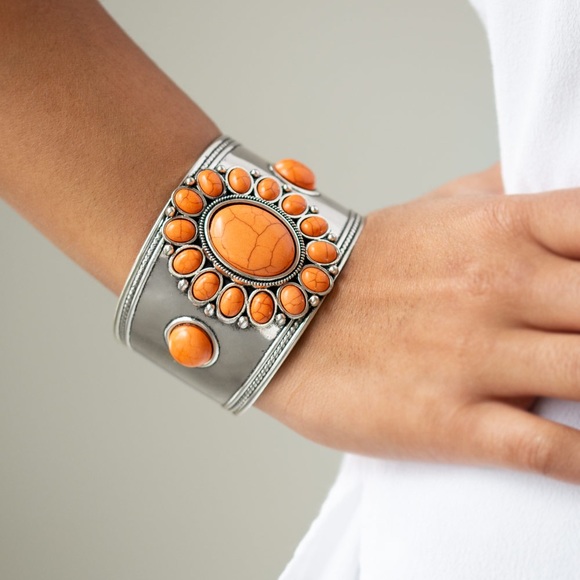 ❤️🔥5/$25❤️🔥 Room To Roam Cuff Bracelet